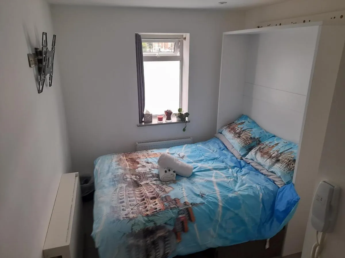 Lovely Double Rooms In Shared 3 Apartment London United Kingdom